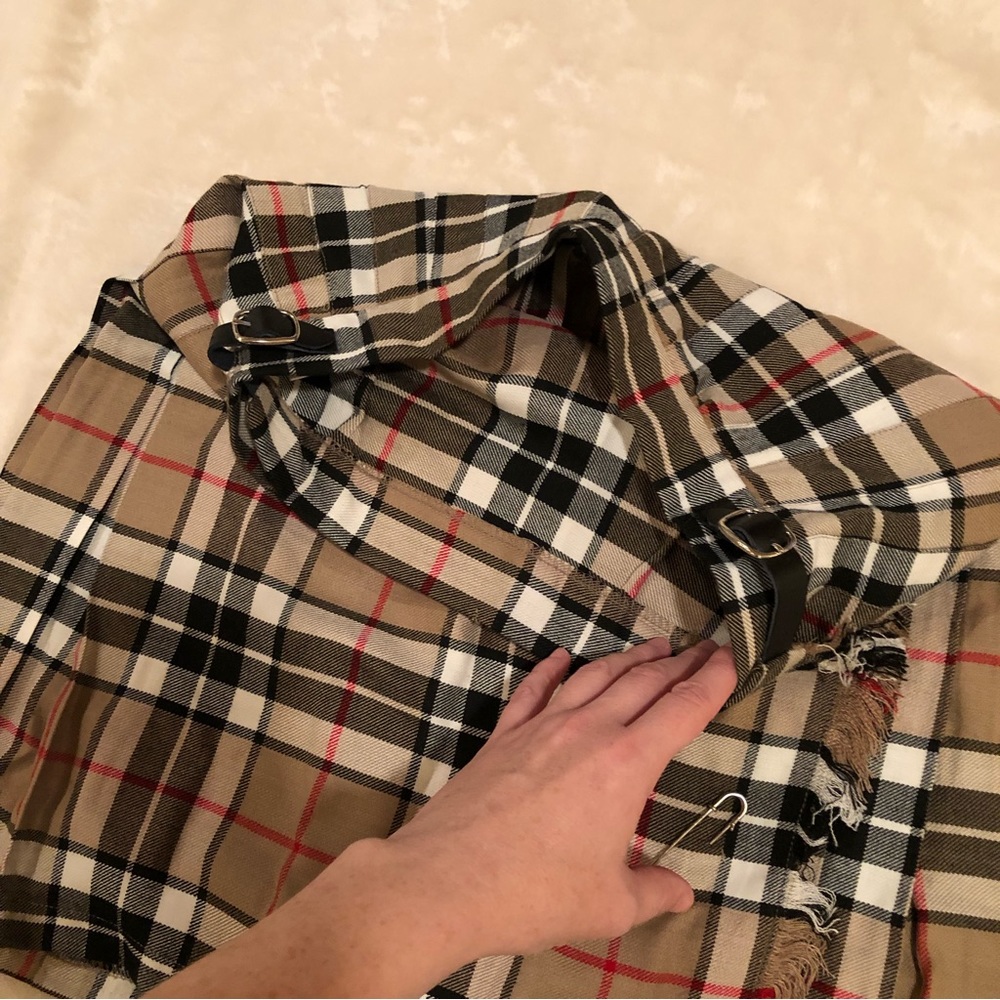Authentic Scottish Kilt - Picture 8 of 10